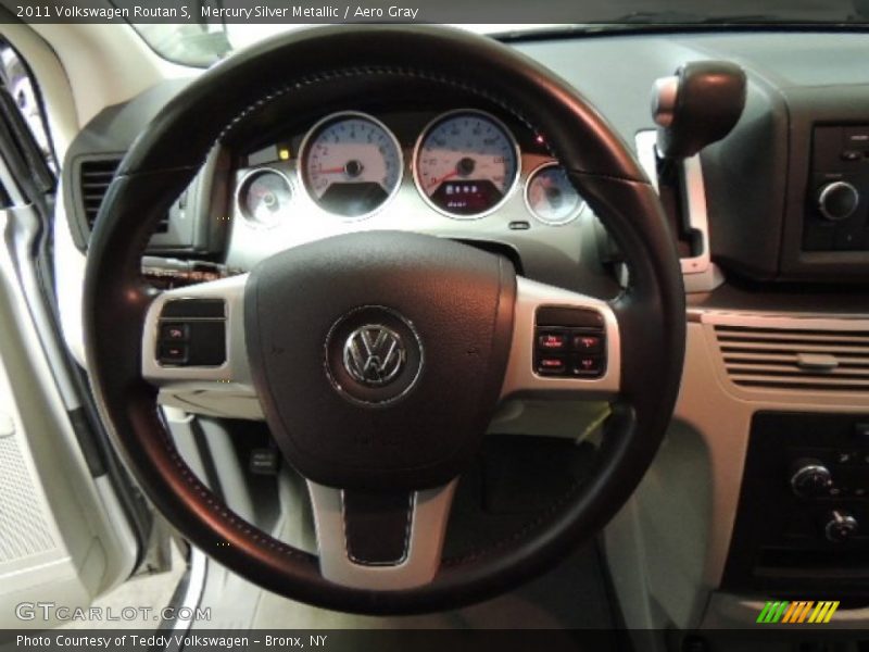 Mercury Silver Metallic / Aero Gray 2011 Volkswagen Routan S