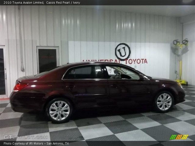 Cassis Red Pearl / Ivory 2010 Toyota Avalon Limited