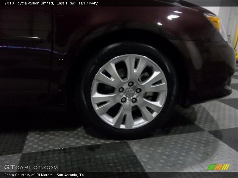 Cassis Red Pearl / Ivory 2010 Toyota Avalon Limited