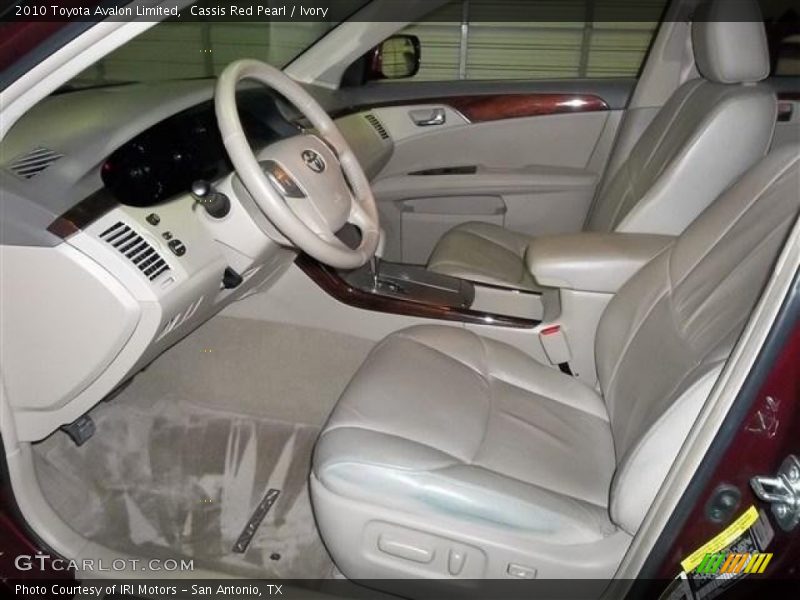 Cassis Red Pearl / Ivory 2010 Toyota Avalon Limited