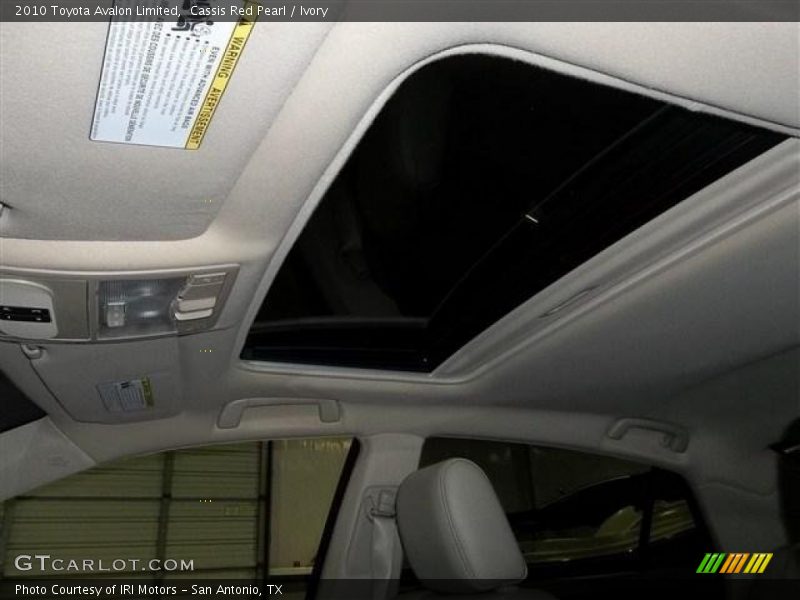Cassis Red Pearl / Ivory 2010 Toyota Avalon Limited
