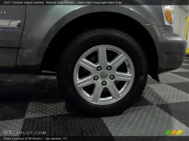 Mineral Gray Metallic / Dark Slate Gray/Light Slate Gray 2007 Chrysler Aspen Limited