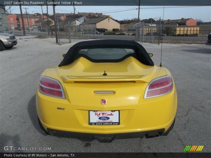 Sunburst Yellow / Black 2007 Saturn Sky Roadster