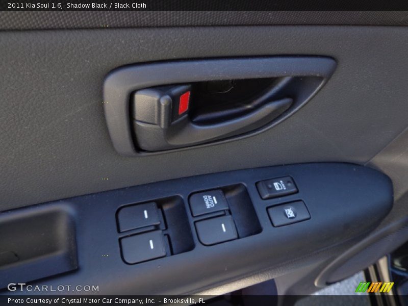 Shadow Black / Black Cloth 2011 Kia Soul 1.6