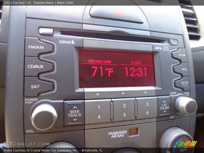 Shadow Black / Black Cloth 2011 Kia Soul 1.6