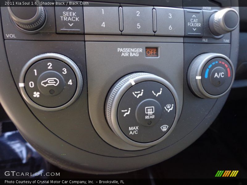 Shadow Black / Black Cloth 2011 Kia Soul 1.6