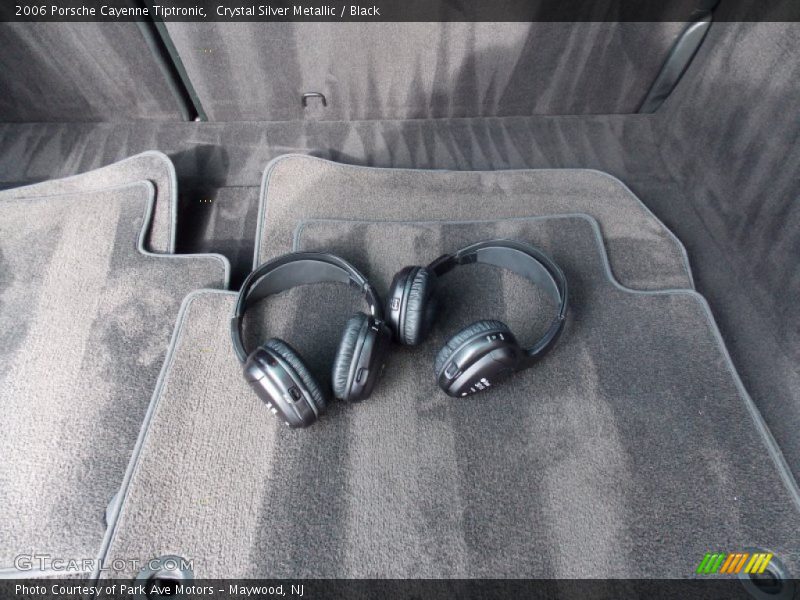 Crystal Silver Metallic / Black 2006 Porsche Cayenne Tiptronic