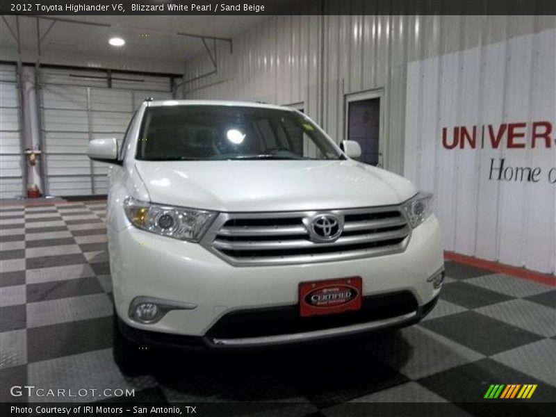 Blizzard White Pearl / Sand Beige 2012 Toyota Highlander V6
