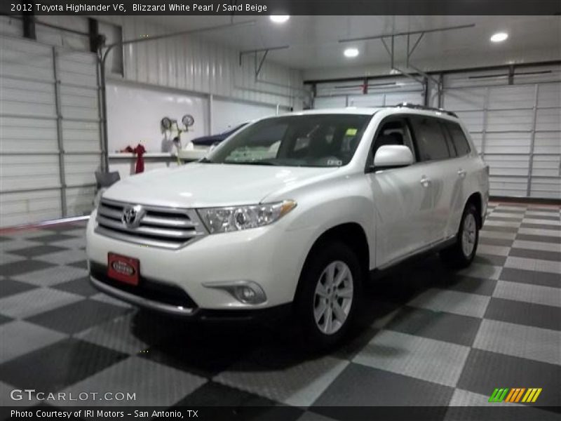 Blizzard White Pearl / Sand Beige 2012 Toyota Highlander V6
