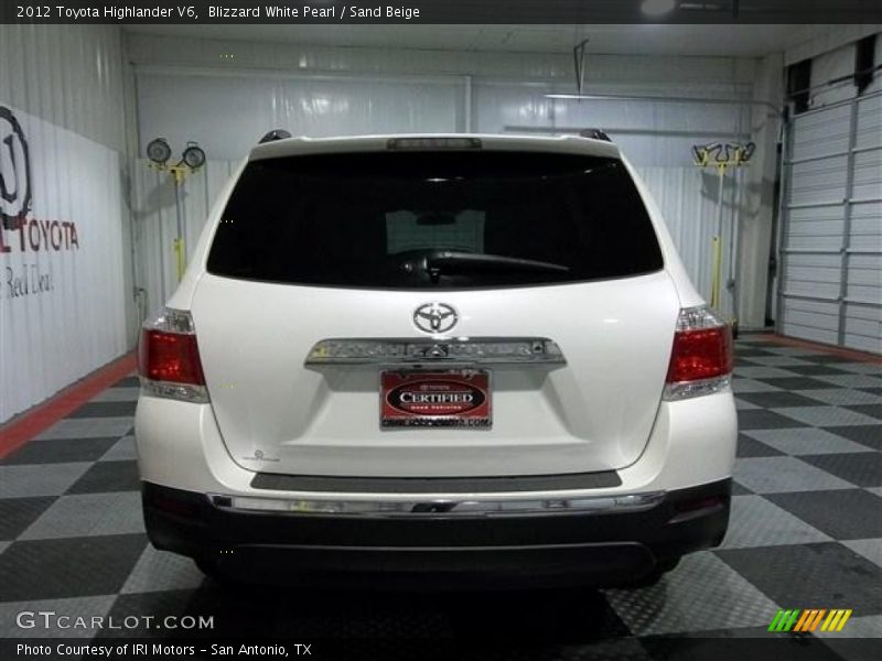 Blizzard White Pearl / Sand Beige 2012 Toyota Highlander V6