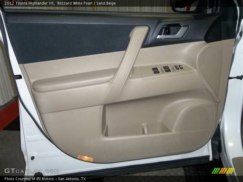 Blizzard White Pearl / Sand Beige 2012 Toyota Highlander V6