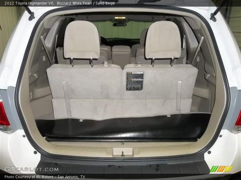 Blizzard White Pearl / Sand Beige 2012 Toyota Highlander V6