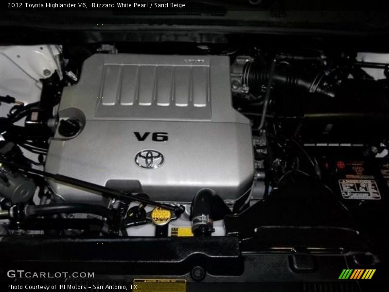 Blizzard White Pearl / Sand Beige 2012 Toyota Highlander V6