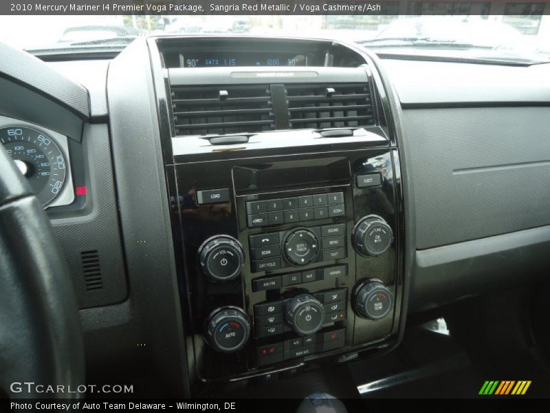 Controls of 2010 Mariner I4 Premier Voga Package