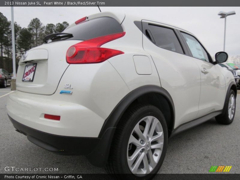 Pearl White / Black/Red/Silver Trim 2013 Nissan Juke SL