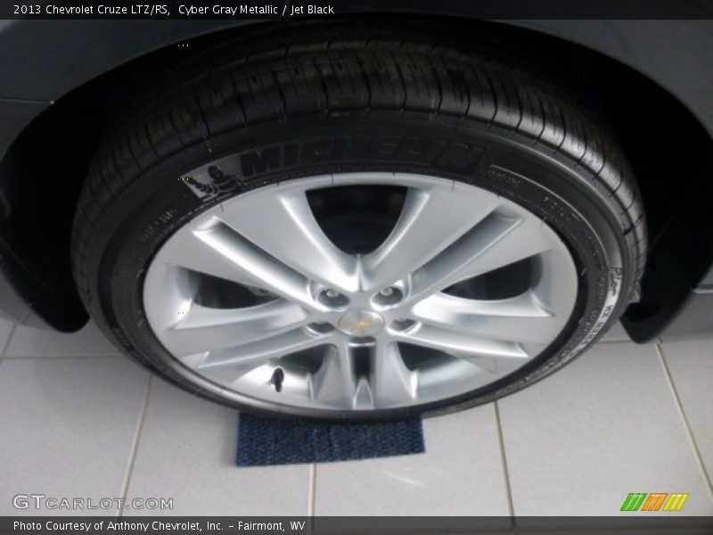 Cyber Gray Metallic / Jet Black 2013 Chevrolet Cruze LTZ/RS