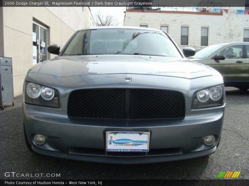 Magnesium Pearlcoat / Dark Slate Gray/Light Graystone 2006 Dodge Charger SE