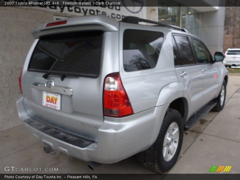 Titanium Metallic / Dark Charcoal 2007 Toyota 4Runner SR5 4x4