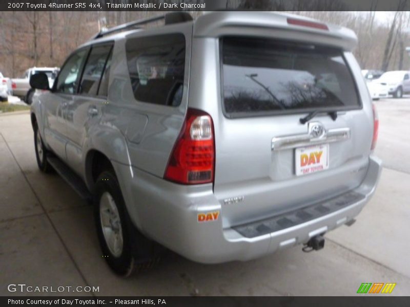 Titanium Metallic / Dark Charcoal 2007 Toyota 4Runner SR5 4x4