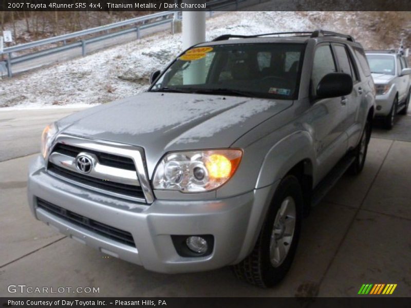 Titanium Metallic / Dark Charcoal 2007 Toyota 4Runner SR5 4x4