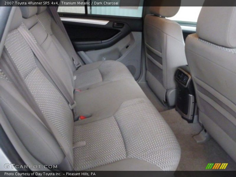 Titanium Metallic / Dark Charcoal 2007 Toyota 4Runner SR5 4x4