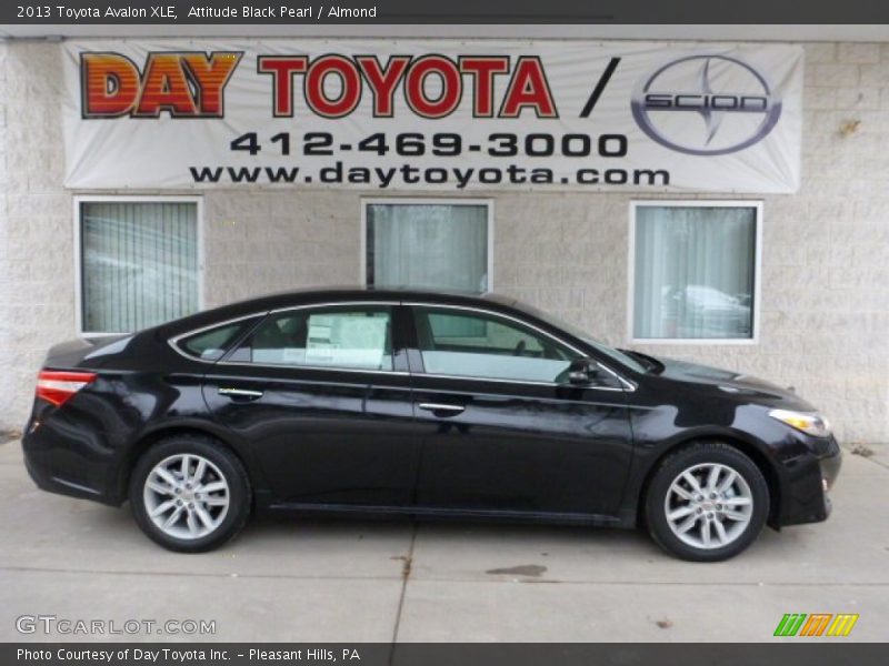 Attitude Black Pearl / Almond 2013 Toyota Avalon XLE