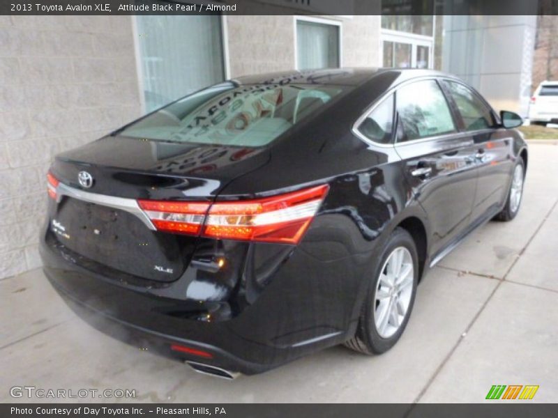 Attitude Black Pearl / Almond 2013 Toyota Avalon XLE