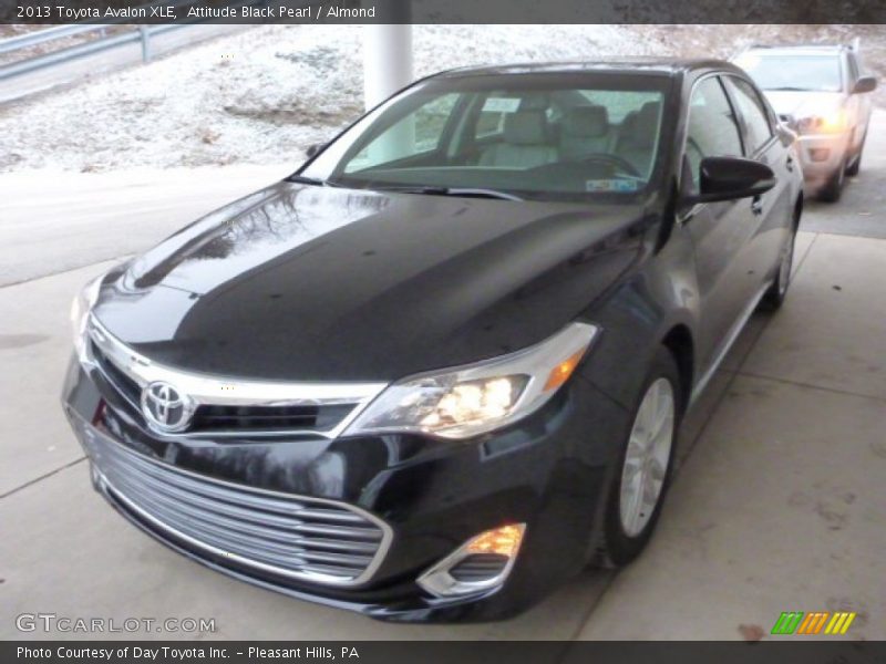 Attitude Black Pearl / Almond 2013 Toyota Avalon XLE
