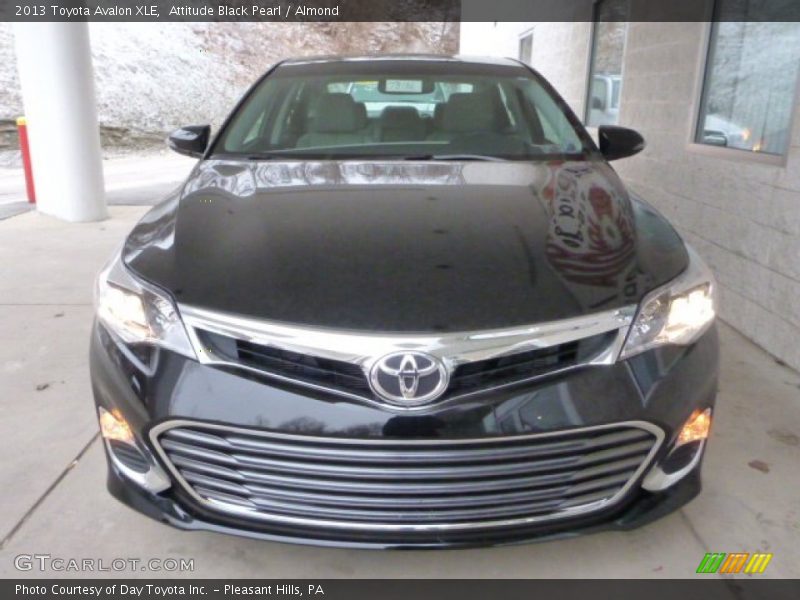Attitude Black Pearl / Almond 2013 Toyota Avalon XLE