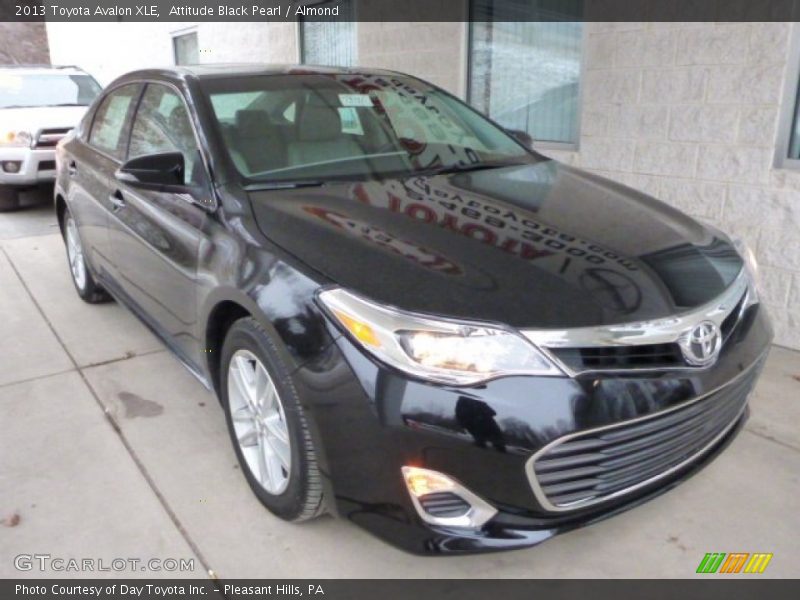 Attitude Black Pearl / Almond 2013 Toyota Avalon XLE