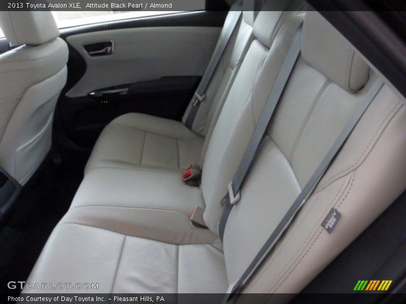 Attitude Black Pearl / Almond 2013 Toyota Avalon XLE