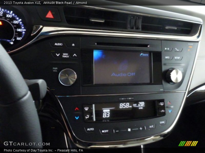 Attitude Black Pearl / Almond 2013 Toyota Avalon XLE