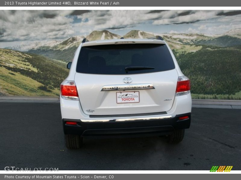 Blizzard White Pearl / Ash 2013 Toyota Highlander Limited 4WD