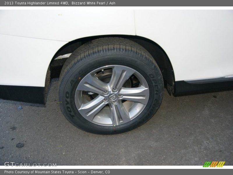 Blizzard White Pearl / Ash 2013 Toyota Highlander Limited 4WD