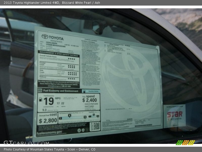 Blizzard White Pearl / Ash 2013 Toyota Highlander Limited 4WD