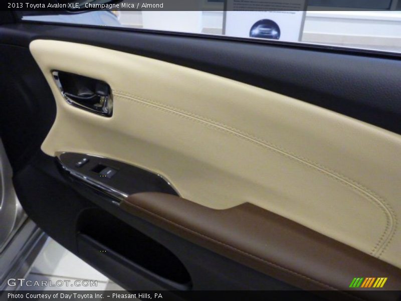 Champagne Mica / Almond 2013 Toyota Avalon XLE