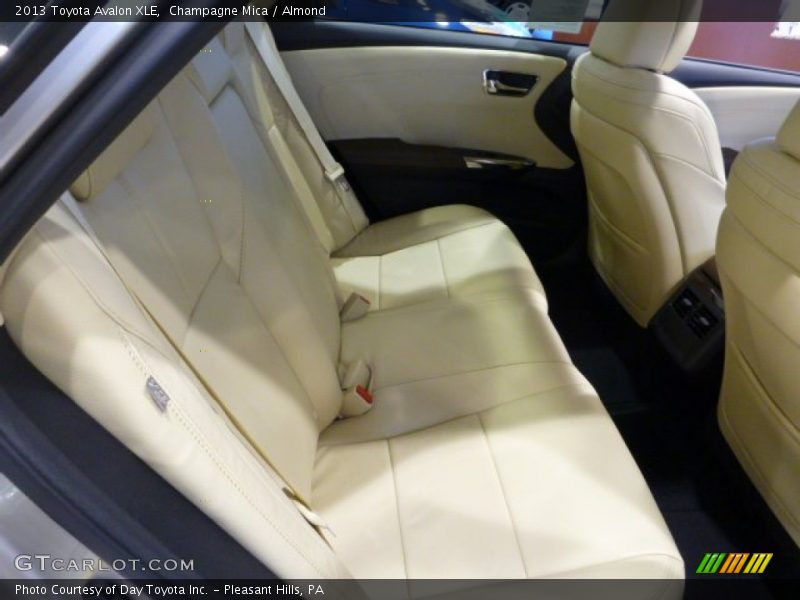 Champagne Mica / Almond 2013 Toyota Avalon XLE