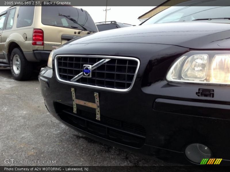 Black / Graphite 2005 Volvo S60 2.5T