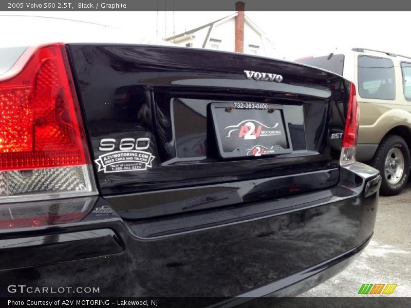 Black / Graphite 2005 Volvo S60 2.5T