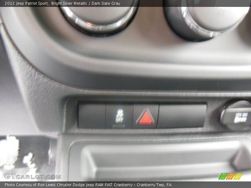Bright Silver Metallic / Dark Slate Gray 2013 Jeep Patriot Sport