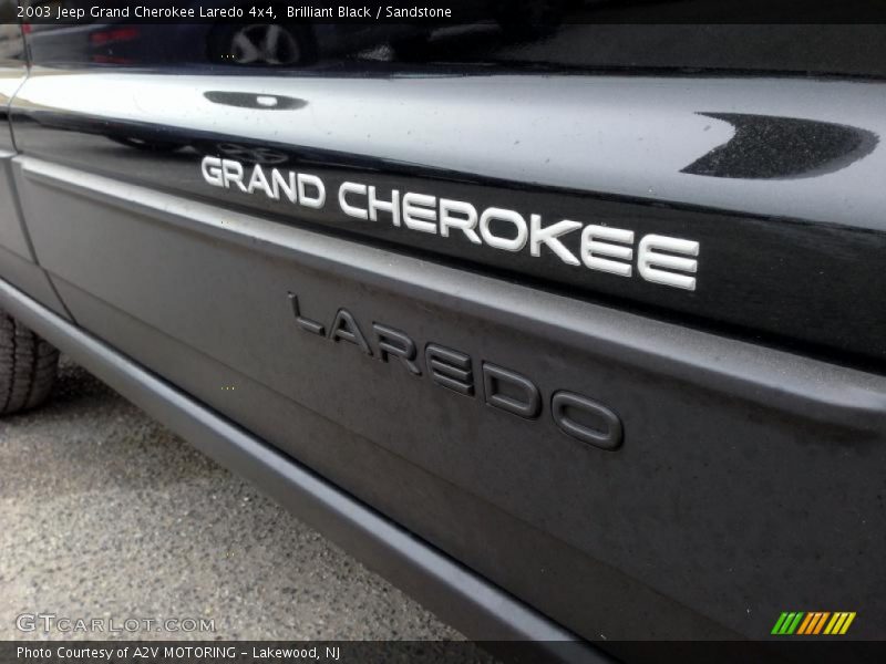 2003 Grand Cherokee Laredo 4x4 Logo