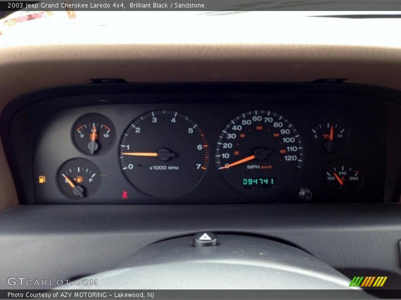  2003 Grand Cherokee Laredo 4x4 Laredo 4x4 Gauges