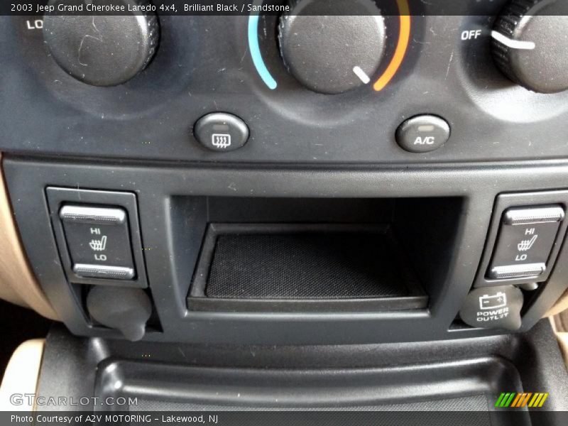 Brilliant Black / Sandstone 2003 Jeep Grand Cherokee Laredo 4x4