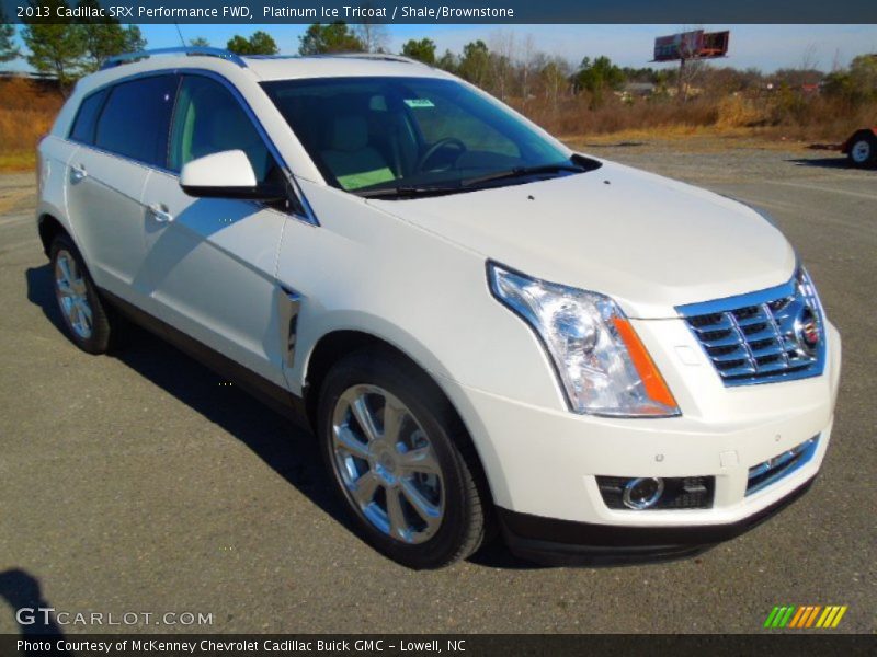 Front 3/4 View of 2013 SRX Performance FWD