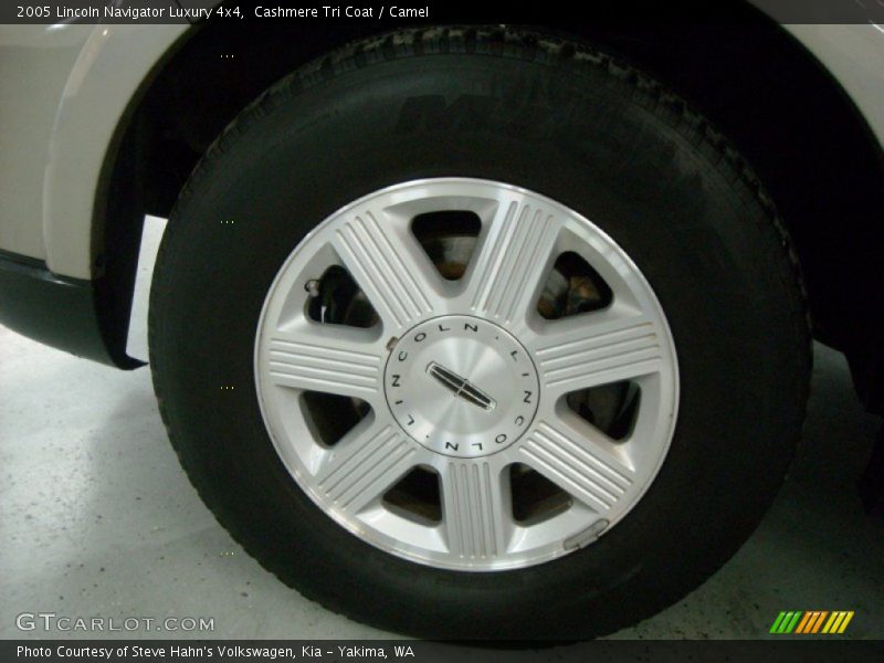  2005 Navigator Luxury 4x4 Wheel