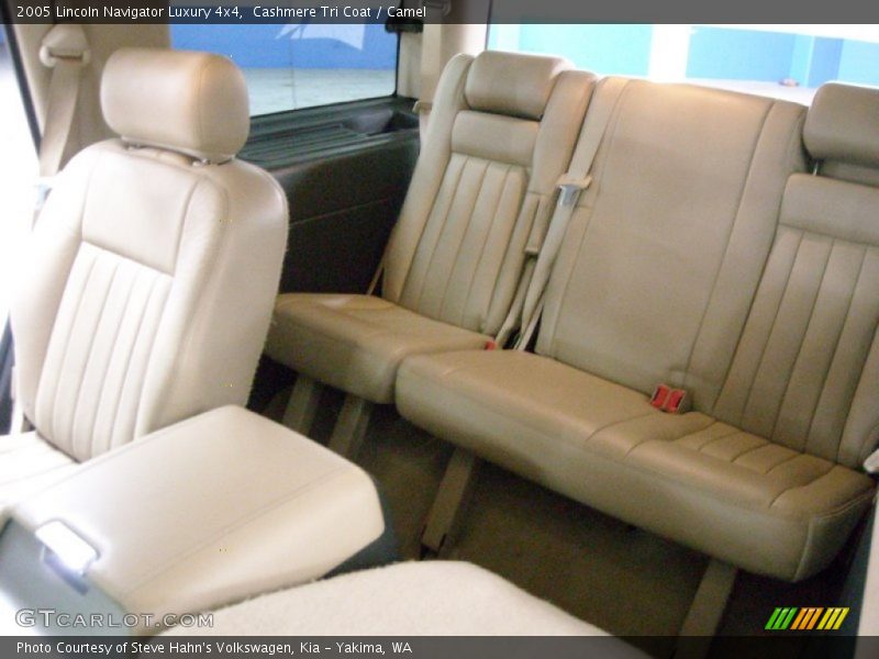 Cashmere Tri Coat / Camel 2005 Lincoln Navigator Luxury 4x4