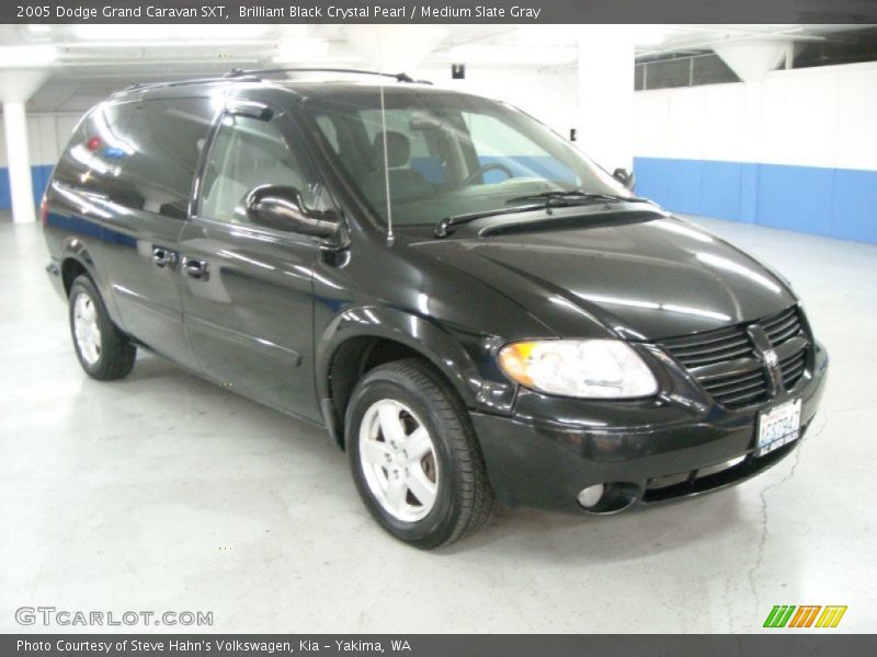 Brilliant Black Crystal Pearl / Medium Slate Gray 2005 Dodge Grand Caravan SXT