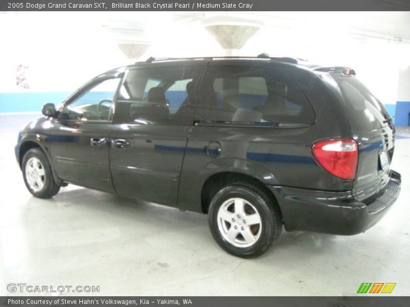 Brilliant Black Crystal Pearl / Medium Slate Gray 2005 Dodge Grand Caravan SXT