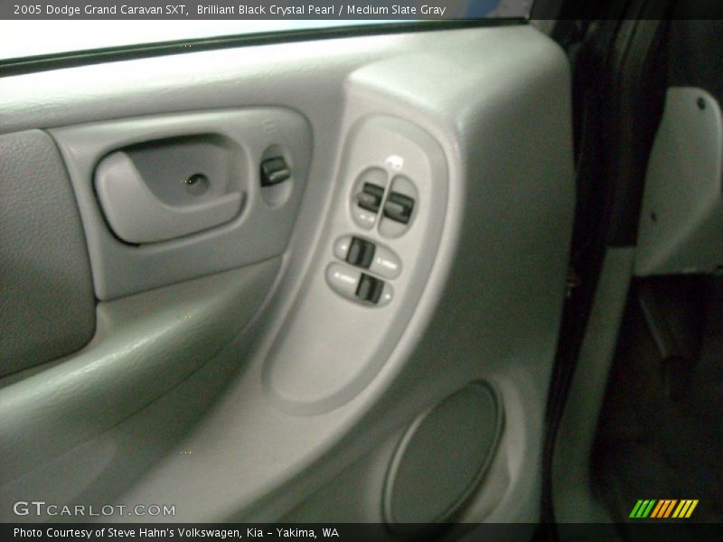 Brilliant Black Crystal Pearl / Medium Slate Gray 2005 Dodge Grand Caravan SXT
