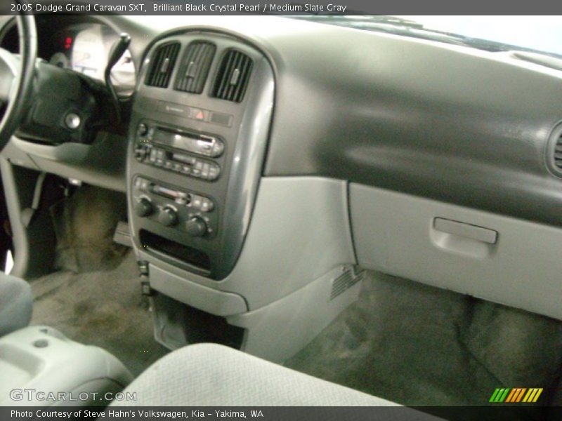 Brilliant Black Crystal Pearl / Medium Slate Gray 2005 Dodge Grand Caravan SXT
